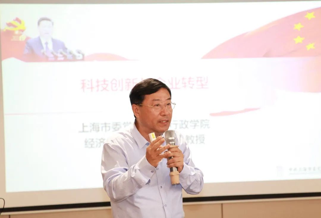 慶祝建黨百年華誕 商會組織企業家走進創力開展參觀座談等活動(圖5) 慶祝建黨百年華誕 商會組織企業家走進創力開展參觀座談等活動(圖5)