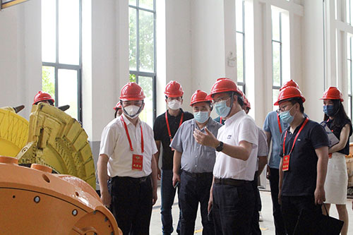 青浦區政協副主席顧嘯流一行來我公司考察指導工作(圖2) 青浦區政協副主席顧嘯流一行來我公司考察指導工作(圖2)