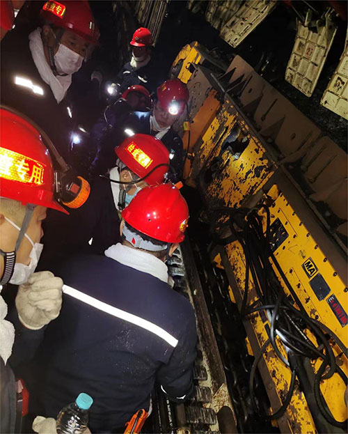 鶴崗2.jpg 上海創力集團受邀為龍煤集團下屬礦業單位開展采煤機業務培訓(圖8)