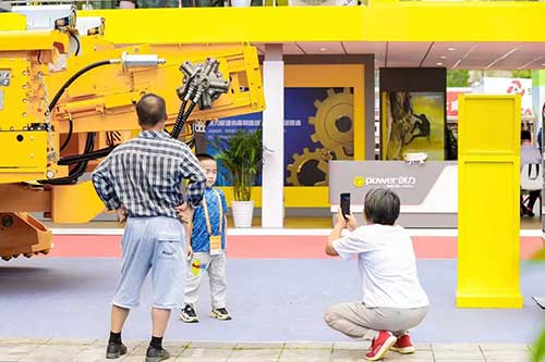 熱烈祝賀上海創力集團參展貴州能博會取得圓滿成功(圖5)