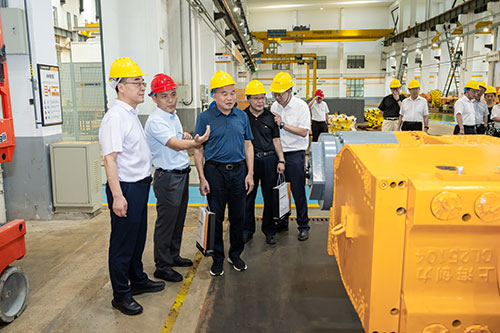 雙星耀煤海!創力集團首發大坡度掘錨機與高速采煤機新產品發布會取得圓滿成功(圖7) 雙星耀煤海!創力集團首發大坡度掘錨機與高速采煤機新產品發布會取得圓滿成功(圖7)