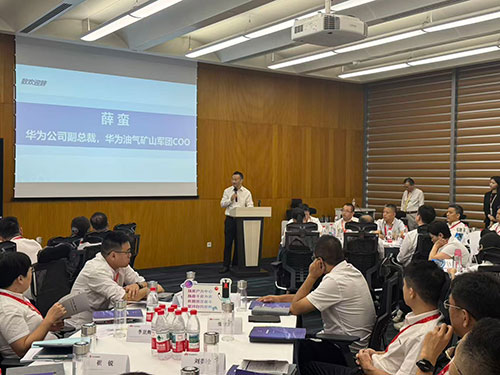 華為副總裁薛蠻.jpg 問道華為,聚力前行!創力集團求索管理優化之路(圖4)