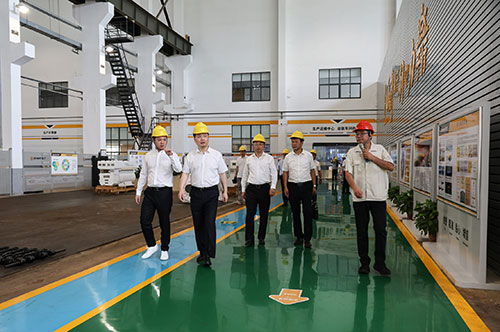 上海青浦區政協主席曹衛東一行走訪上海創力集團考察指導(圖1) 上海青浦區政協主席曹衛東一行走訪上海創力集團考察指導(圖1)