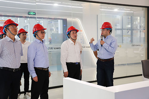 中國工程院院士謝和平一行蒞臨創力集團考察指導(圖2) 中國工程院院士謝和平一行蒞臨創力集團考察指導(圖2)