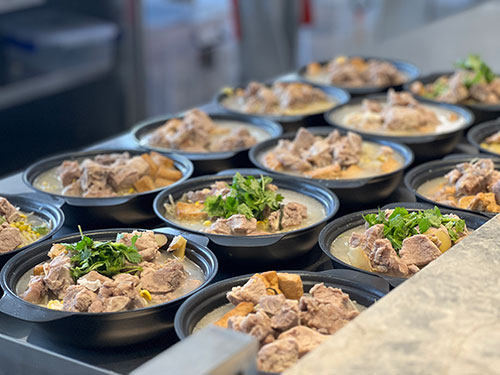 微信圖片_20251103143459_67_84.jpg 【喜迎食堂新篇章 共品舌尖幸福感】創(chuàng)力集團(tuán)食堂運(yùn)營(yíng)模式升級(jí)暨開(kāi)業(yè)活動(dòng)取得圓滿成功(圖1)