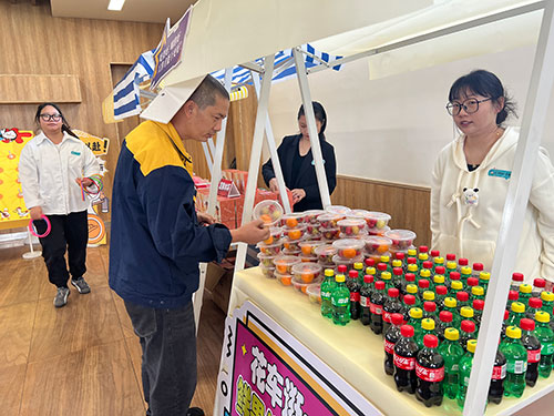 微信圖片_20251103143508_73_84.jpg 【喜迎食堂新篇章 共品舌尖幸福感】創(chuàng)力集團(tuán)食堂運(yùn)營(yíng)模式升級(jí)暨開(kāi)業(yè)活動(dòng)取得圓滿成功(圖7)