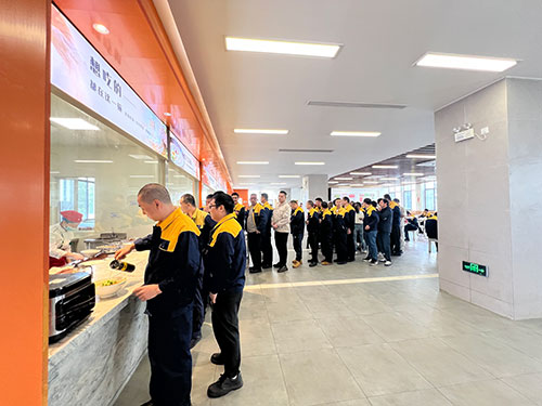 微信圖片_20251103143510_74_84.jpg 【喜迎食堂新篇章 共品舌尖幸福感】創(chuàng)力集團(tuán)食堂運(yùn)營(yíng)模式升級(jí)暨開(kāi)業(yè)活動(dòng)取得圓滿成功(圖8)