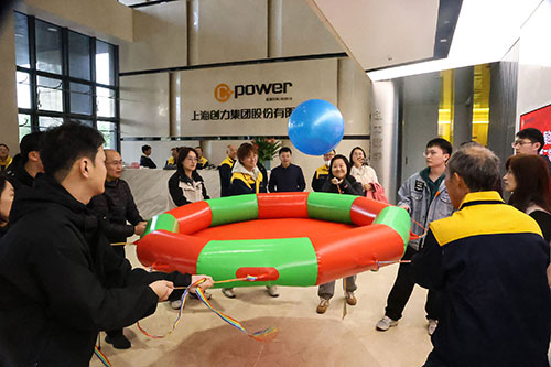 眾星捧月1.jpg 躍動創力 智勝未來 | 創力集團2025年主題運動會圓滿落幕(圖14)